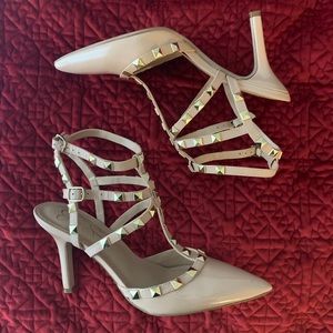 Jessica Simpson Dammera Studded Strap Pumps